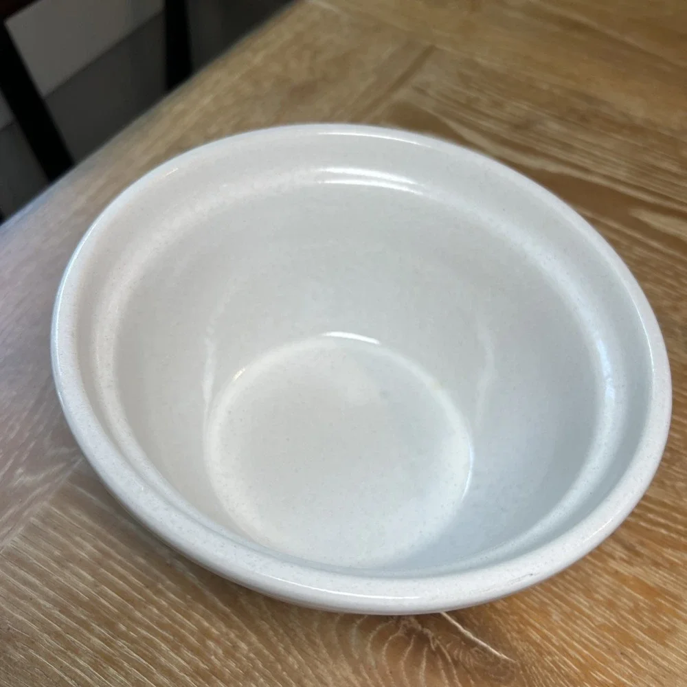 Vintage MONMOUTH Pottery BEEHIVE Mixing Bowl Stamped Leaf Made in IL, USA 8